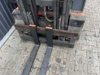Used Forklift Truck TOYOTA 8FBMT25 ELEKTRO VIERRADFRONTSTAPLER (13065983)