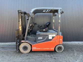 Used Forklift Truck TOYOTA 8FBMT25 ELEKTRO VIERRADFRONTSTAPLER (13067169)