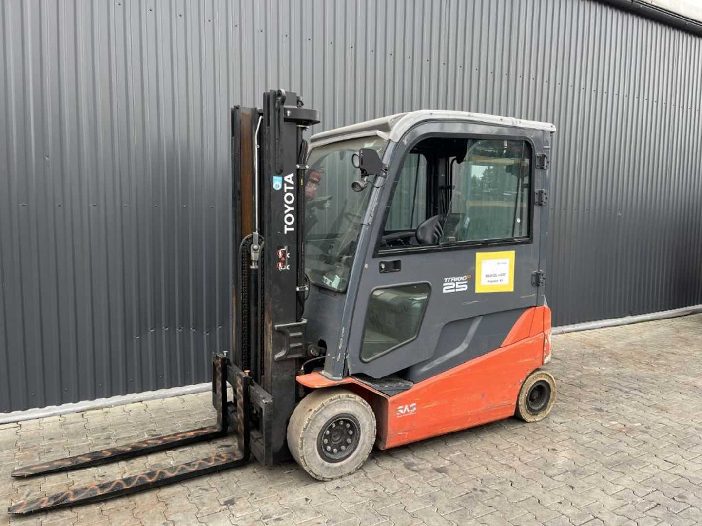 Used Forklift Truck TOYOTA 8FBMT25 ELEKTRO VIERRADFRONTSTAPLER (13067170)