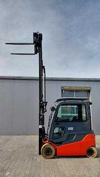 Used Forklift Truck TOYOTA 8FBMT25 ELEKTRO VIERRADFRONTSTAPLER (13069341)