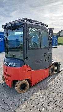 Used Forklift Truck TOYOTA 8FBMT25 ELEKTRO VIERRADFRONTSTAPLER (13069341)