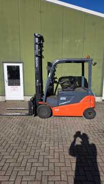 Used Forklift Truck TOYOTA 8FBMT25 ELEKTRO VIERRADFRONTSTAPLER (13073295)