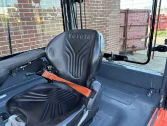 Used Forklift Truck TOYOTA 8FBMT50 ELEKTRO VIERRADFRONTSTAPLER (12987758)