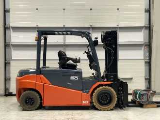 Used Forklift Truck TOYOTA 8FBMT50 ELEKTRO VIERRADFRONTSTAPLER (13019612)