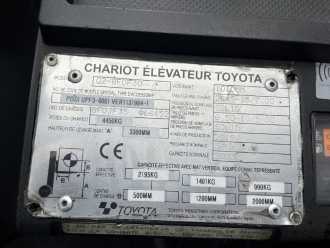 Used Forklift Truck TOYOTA 8FDF30 DIESEL VIERRADFRONTSTAPLER (13036622)