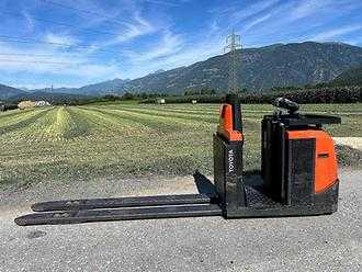 Used Forklift Truck TOYOTA 8L0P25P - 2400mm ELEKTRO NIEDERHUBWAGENFAHRERSTAND (13057524)