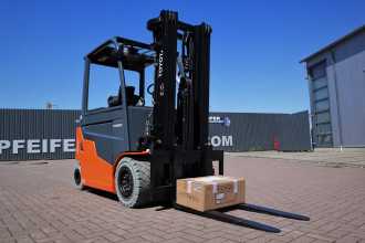 Used Forklift Truck TOYOTA 9FBM30T ELEKTRO VIERRADFRONTSTAPLER (12925255)