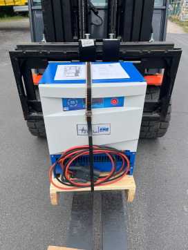 Used Forklift Truck TOYOTA 9FBM30T ELEKTRO VIERRADFRONTSTAPLER (13075500)