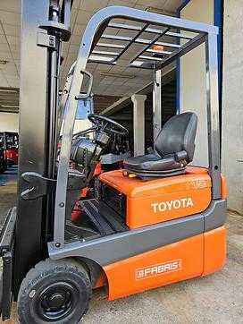 Used Forklift Truck TOYOTA FBESF15 ELEKTRO DREIRADFRONTSTAPLER (13051266) backdrop