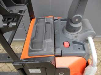 Used Forklift Truck TOYOTA LPE200 ELEKTRO NIEDERHUBWAGENFAHRERSTAND (13034696)
