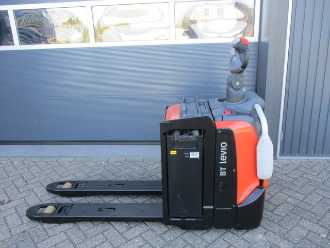Used Forklift Truck TOYOTA LPE200 ELEKTRO NIEDERHUBWAGENFAHRERSTAND (13042221) backdrop