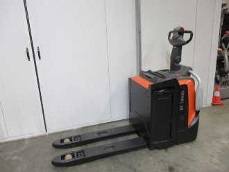 Used Forklift Truck TOYOTA LPE200 ELEKTRO NIEDERHUBWAGENFAHRERSTAND (13071590) backdrop