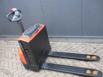 Used Forklift Truck TOYOTA LWE160 ELEKTRO NIEDERHUBWAGENDEICHSEL (13042222)