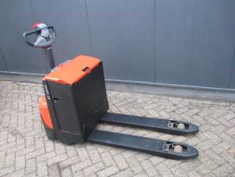 Used Forklift Truck TOYOTA LWE200 ELEKTRO NIEDERHUBWAGENDEICHSEL (13042223)