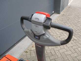 Used Forklift Truck TOYOTA LWE200 ELEKTRO NIEDERHUBWAGENDEICHSEL (13060837)