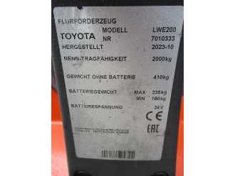 Used Forklift Truck TOYOTA LWE200 ELEKTRO NIEDERHUBWAGENDEICHSEL (13060837)