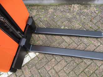 Used Forklift Truck TOYOTA OME 100M ELEKTRO HOCHHUBKOMMISSIONIERER (13028624)