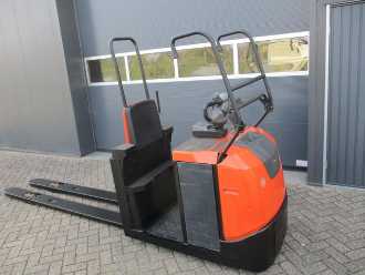 Used Forklift Truck TOYOTA OSE250 ELEKTRO NIEDERHUBKOMMISSIONIERER (13033766)
