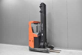 Used Forklift Truck TOYOTA RRE 140 /54033/ ELEKTRO SCHUBMASTSTAPLER (12942817) backdrop