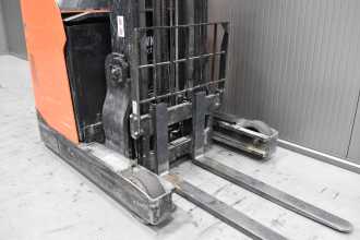 Used Forklift Truck TOYOTA RRE 140 H /58789/ ELEKTRO SCHUBMASTSTAPLER (13068697)