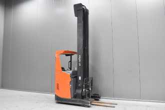 Used Forklift Truck TOYOTA RRE 140 H /59014/ ELEKTRO SCHUBMASTSTAPLER (13074759) backdrop