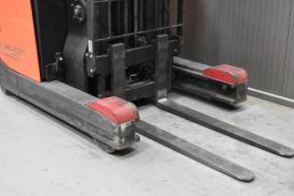 Used Forklift Truck TOYOTA RRE 160 H /58150/ ELEKTRO SCHUBMASTSTAPLER (13060156)