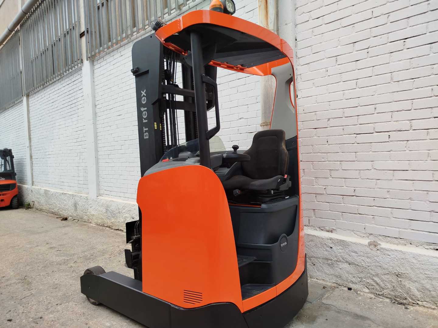 Used Forklift Truck TOYOTA RRE200H ELEKTRO SCHUBMASTSTAPLER (13067367)