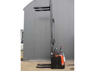 Used Forklift Truck TOYOTA SPE140L ELEKTRO HOCHHUBWAGENFAHRERSTAND (13053808)