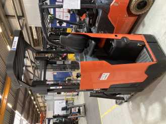 Used Forklift Truck TOYOTA SSI160LN ELEKTRO HOCHHUBWAGENDEICHSEL (13023278) backdrop