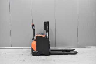 Used Forklift Truck TOYOTA SWE 120 /57606/ ELEKTRO HOCHHUBKOMMISSIONIERER (13042496)
