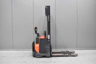 Used Forklift Truck TOYOTA SWE 120 /57612/ ELEKTRO HOCHHUBKOMMISSIONIERER (13039948)