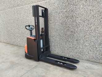 Used Forklift Truck TOYOTA SWE120 LI-ION ELEKTRO HOCHHUBWAGENDEICHSEL (13067369)