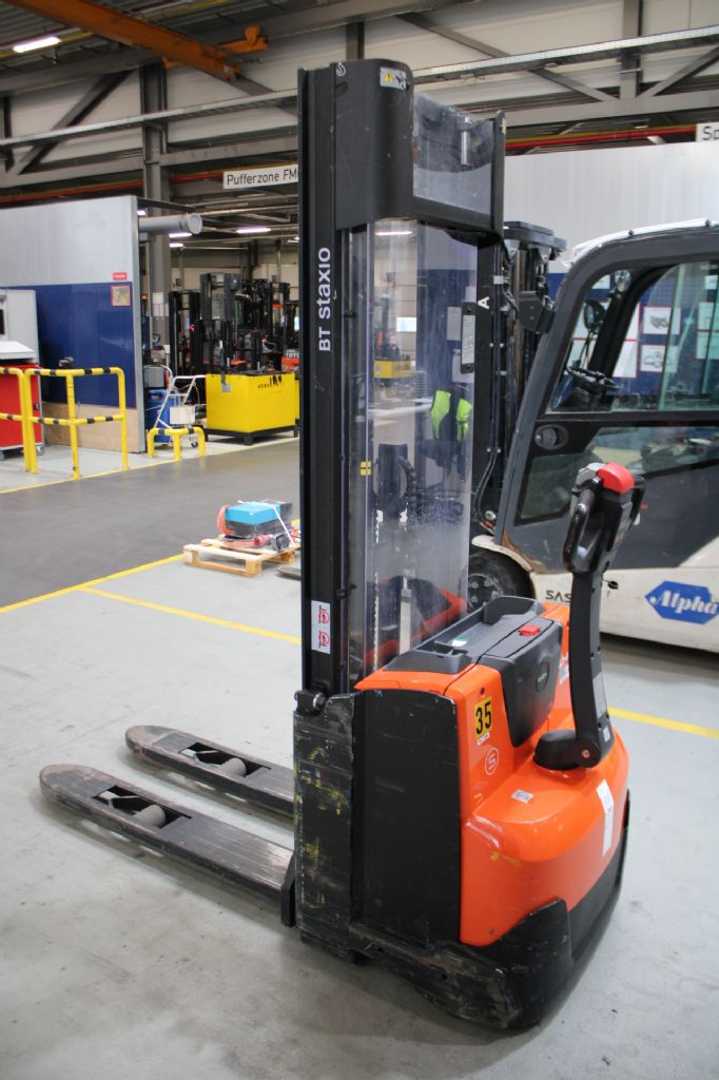 Used Forklift Truck TOYOTA SWE120 *sofort verfügbar* ELEKTRO HOCHHUBWAGENDEICHSEL (13067872)