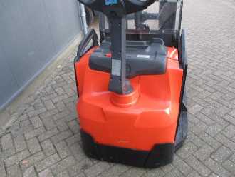 Used Forklift Truck TOYOTA SWE120XR ELEKTRO HOCHHUBWAGENDEICHSEL (13035014)