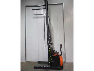 Used Forklift Truck TOYOTA SWE120XR ELEKTRO HOCHHUBWAGENDEICHSEL (13071687)