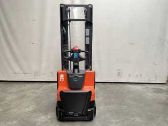 Used Forklift Truck TOYOTA SWE140L ELEKTRO HOCHHUBWAGENDEICHSEL (13075708)