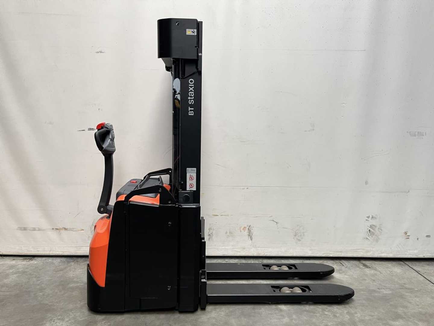 Used Forklift Truck TOYOTA SWE145L ELEKTRO HOCHHUBWAGENDEICHSEL (13075705)