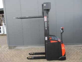 Used Forklift Truck TOYOTA SWE160 ELEKTRO HOCHHUBWAGENDEICHSEL (13049551)