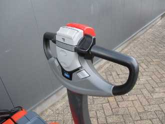 Used Forklift Truck TOYOTA SWE160 ELEKTRO HOCHHUBWAGENDEICHSEL (13049551)