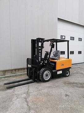 Used Forklift Truck UN FB35 ELEKTRO VIERRADFRONTSTAPLER (12921336) backdrop
