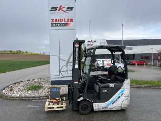 Used Forklift Truck UNICARRIERS A2N1L18Q ELEKTRO DREIRADFRONTSTAPLER (13037629) backdrop