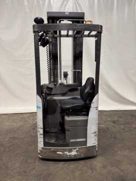 Used Forklift Truck UNICARRIERS Fahrerquersitz - TELESKOPGABELN - Hub.5.800mm - 1t ELEKTRO SEITENSTAPLER (12914436)