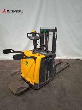Used Forklift Truck UNICARRIERS PDP 200 T DIESEL HOCHHUBWAGENDEICHSEL (13058501) backdrop