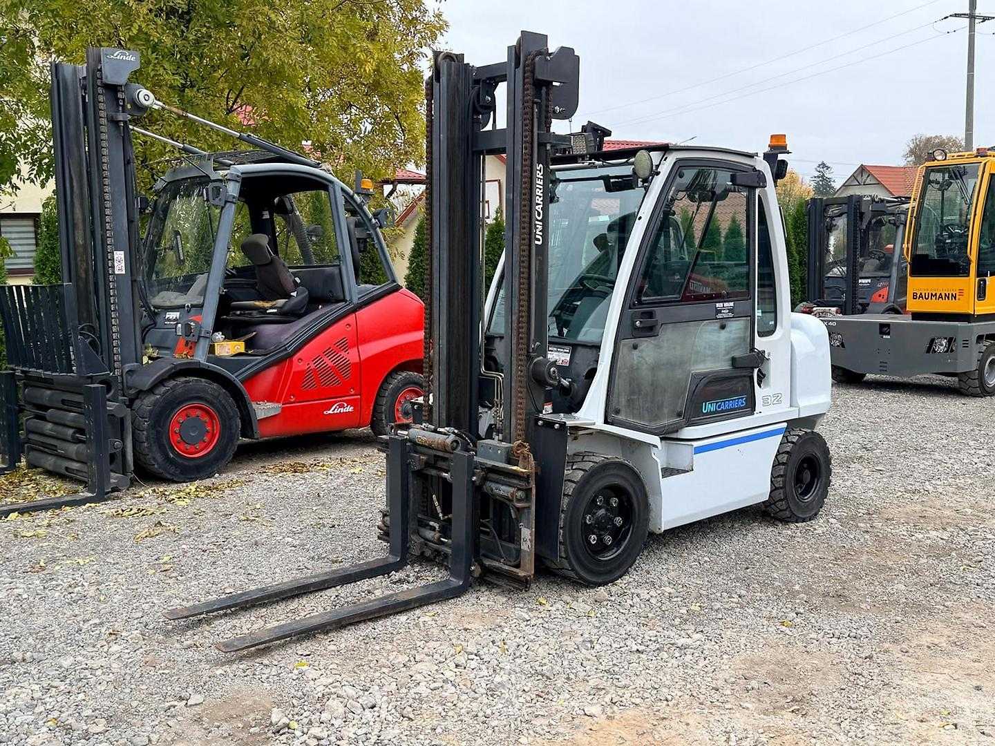 Used Forklift Truck UNICARRIERS YG1D2A32Q DIESEL VIERRADFRONTSTAPLER (13076214)