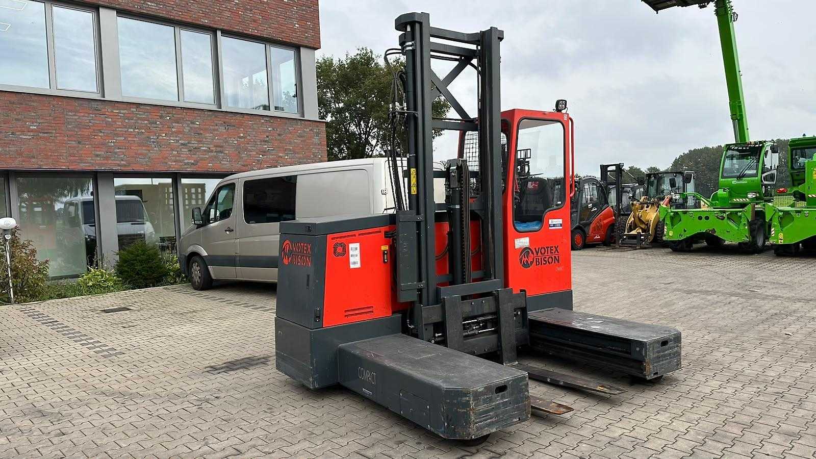 Used Forklift Truck VOTEX_BISON Compact ELEKTRO VIERWEGESTAPLER (13074630)