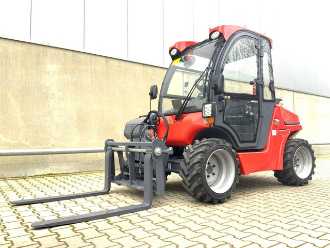 Used Forklift Truck WEITERE Everun ERT1500 DIESEL TELESKOPARMSTAPLER (13059442) backdrop