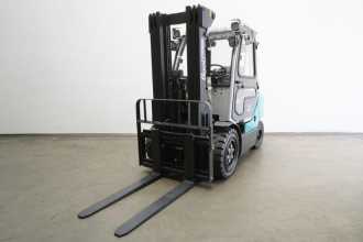 Used Forklift Truck WEITERE KBD 30 G1 DIESEL VIERRADFRONTSTAPLER (13064939) backdrop