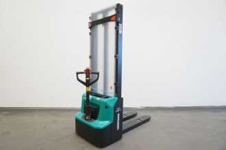 Used Forklift Truck WEITERE KBS12 ELEKTRO HOCHHUBWAGENDEICHSEL (13014943) backdrop