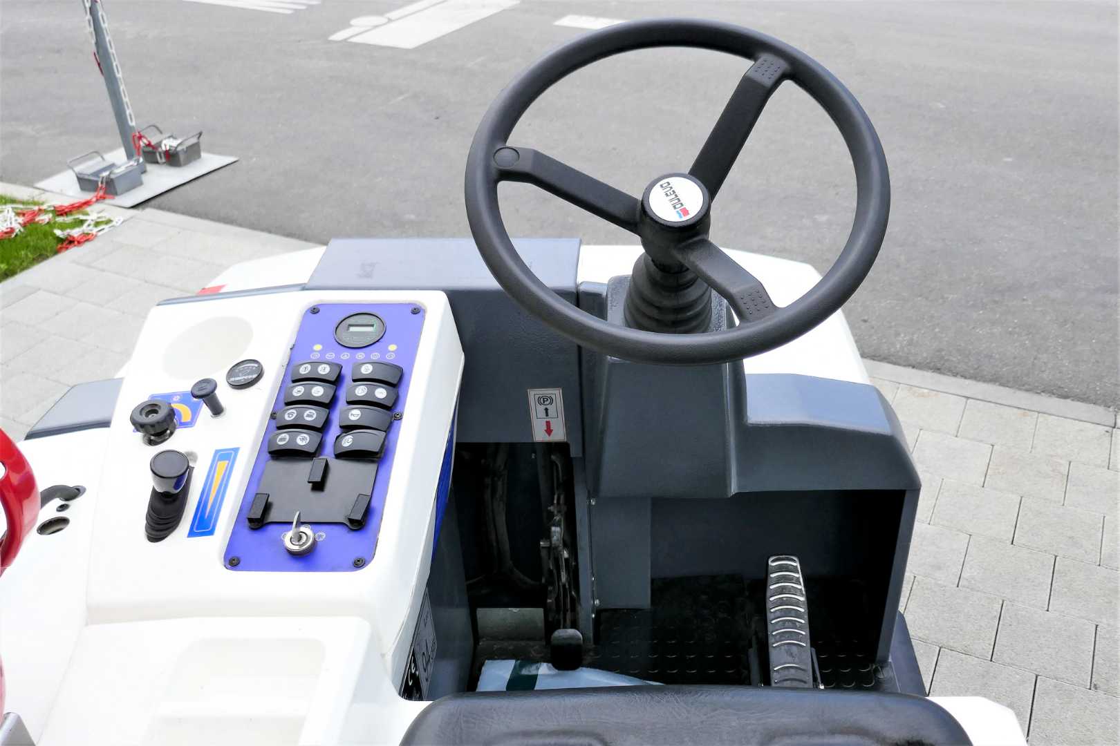 Used Forklift Truck WEITERE Kehrmaschine 90 BK GAS WEITERE (13049361)