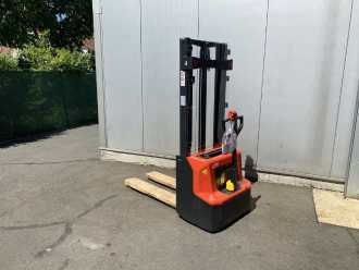 Used Forklift Truck WEITERE PS E12ND 2900 ELEKTRO HOCHHUBWAGENDEICHSEL (13061018) backdrop